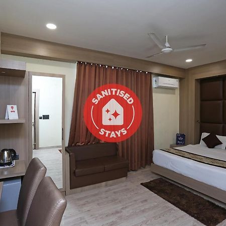 Capital O 5663 Gs Inn Chinhat Bagian luar foto