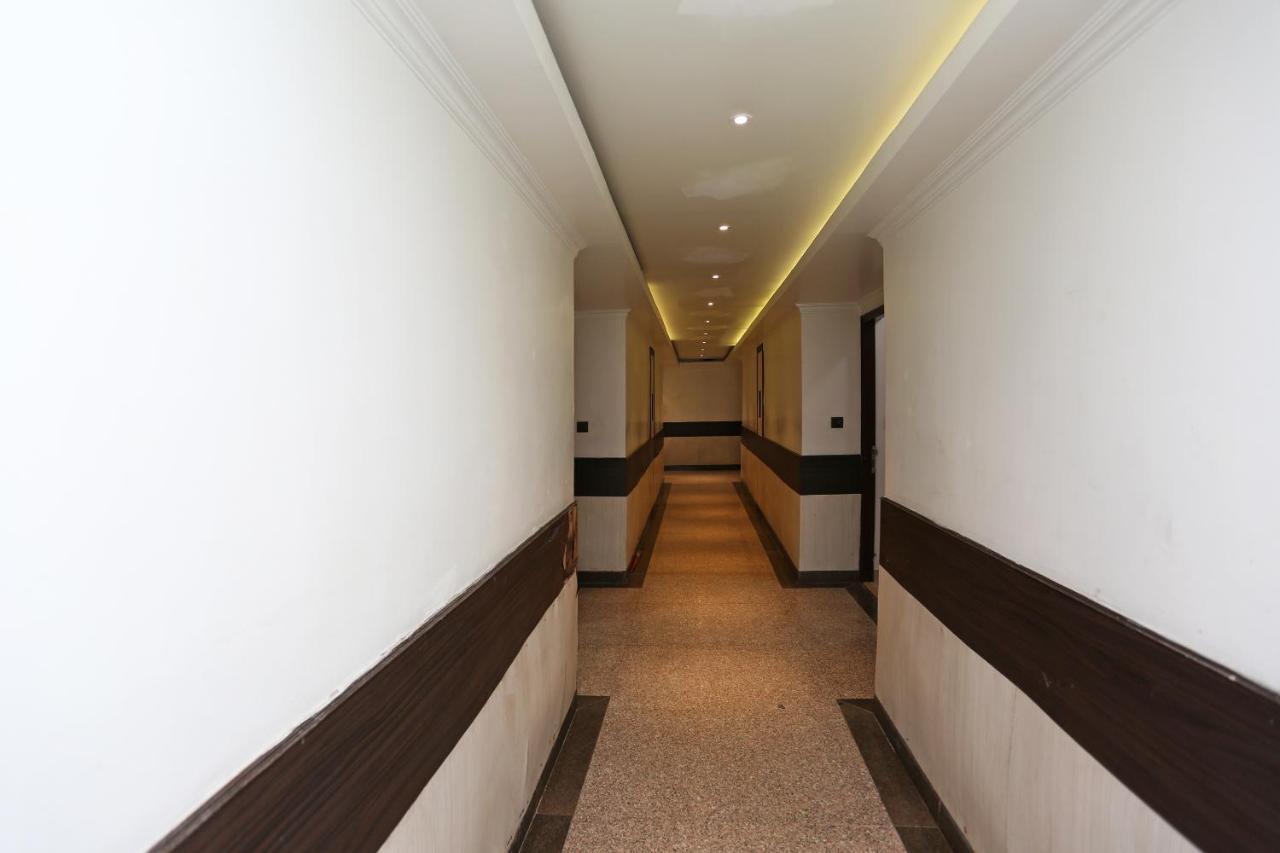 Capital O 5663 Gs Inn Chinhat Bagian luar foto