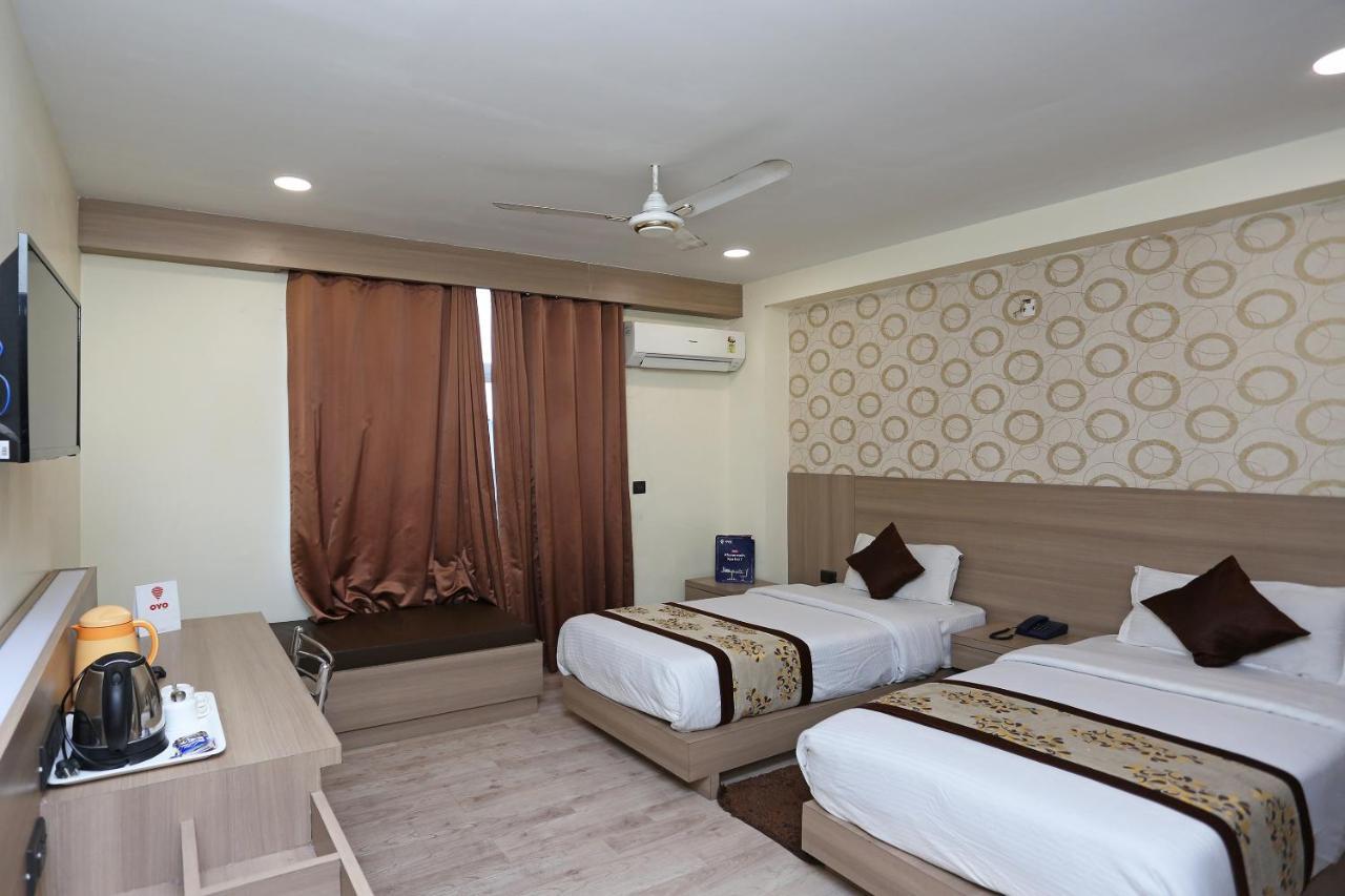 Capital O 5663 Gs Inn Chinhat Bagian luar foto