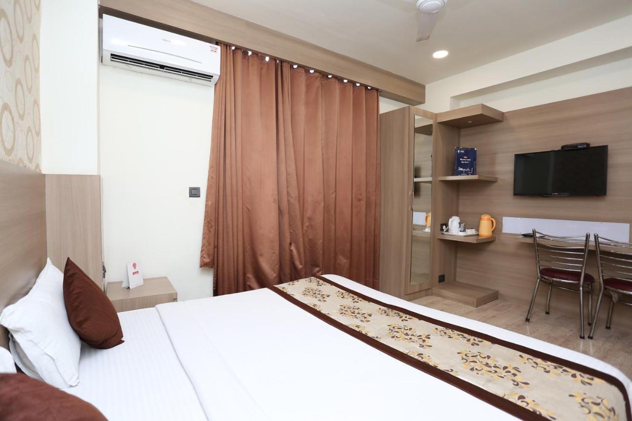 Capital O 5663 Gs Inn Chinhat Bagian luar foto